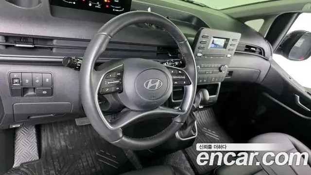 Hyundai Staria 2025 — Фото 13/20