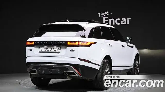 Land Rover Range Rover Velar 2019 — Şəkil 13/20