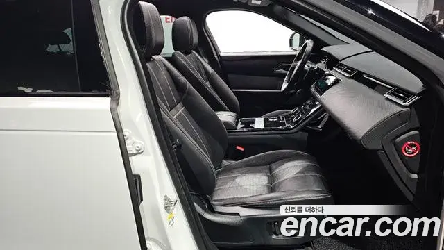 Land Rover Range Rover Velar 2019 — Şəkil 11/20