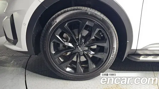 Kia Sorento 2023 — Фото 5/20