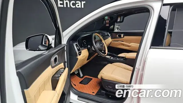 Kia Sorento 2023 — Фото 10/20