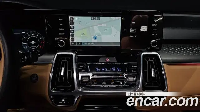 Kia Sorento 2023 — Фото 15/20