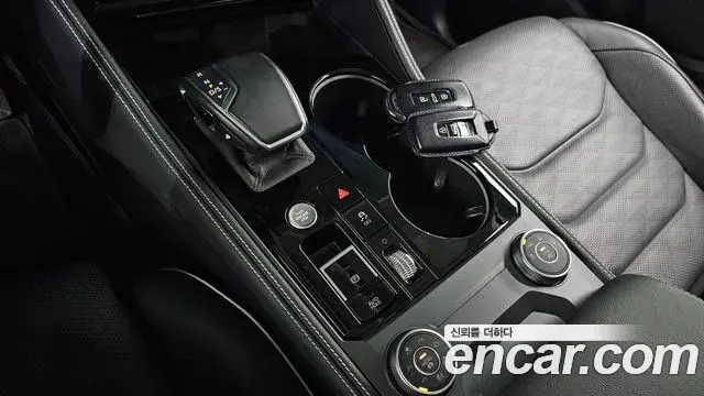 Volkswagen Touareg 2024 — Şəkil 28/38