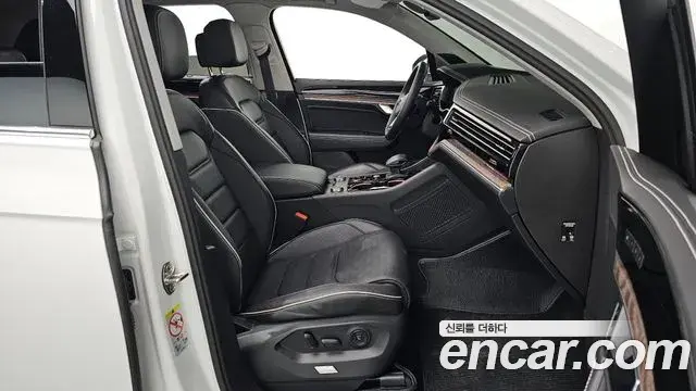 Volkswagen Touareg 2024 — Şəkil 13/38