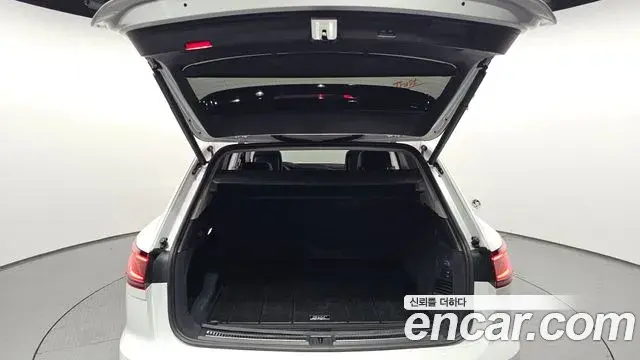 Volkswagen Touareg 2024 — Şəkil 17/38