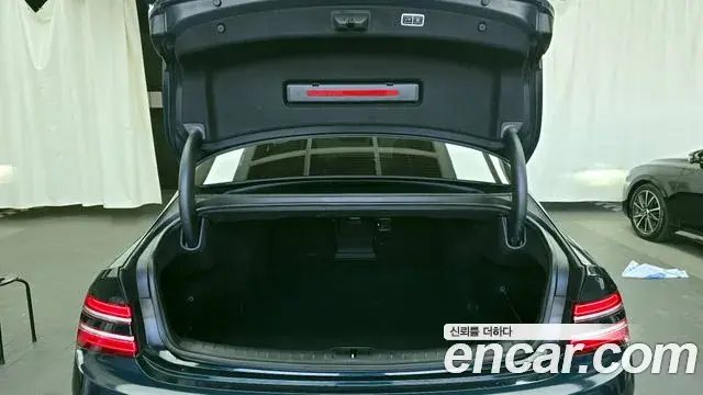 Genesis G80 2021 — ფოტო 21/33