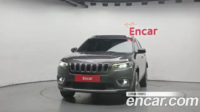 Jeep Cherokee 2021 — Фото 2/20