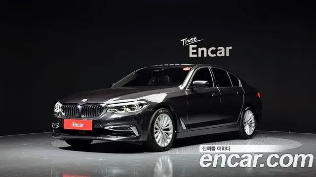 BMW 5 Series 2019 — Photo 13/20