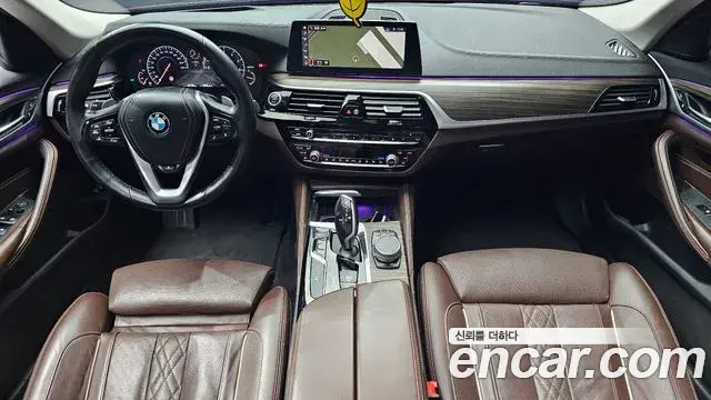 BMW 5 Series 2019 — Photo 19/20