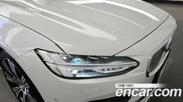 Volvo S90 2021 — Photo 21/34