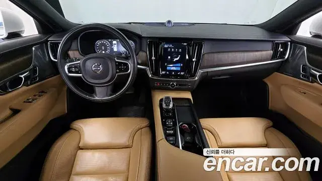 Volvo S90 2021 — Photo 16/34