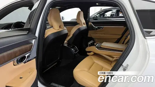 Volvo S90 2021 — Photo 14/34