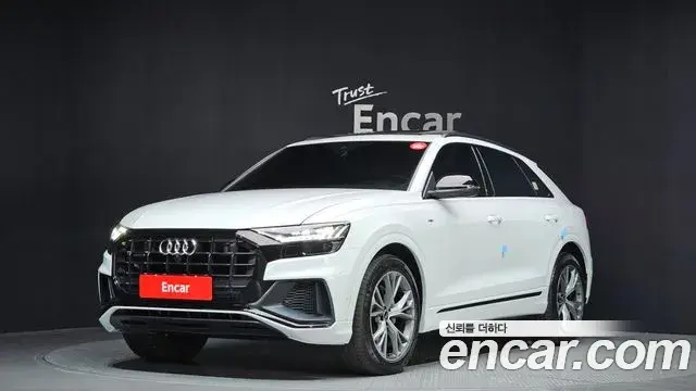 Audi Q8 2022 — ფოტო 13/31