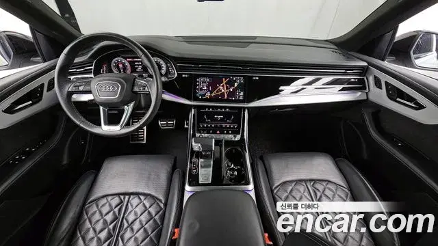 Audi Q8 2022 — ფოტო 16/31