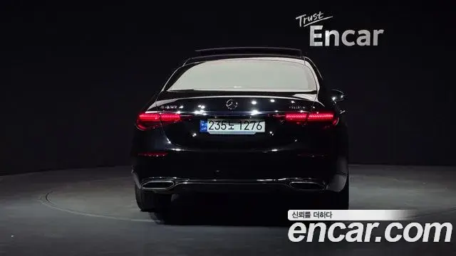 Mercedes-Benz S-Class 2023 — ფოტო 19/34