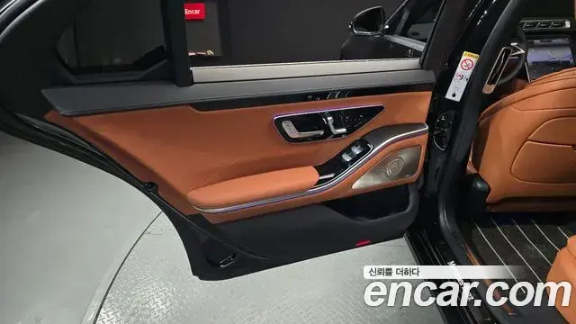 Mercedes-Benz S-Class 2023 — ფოტო 24/34