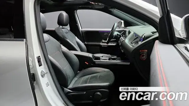 Mercedes-Benz GLA-Class 2022 — Фото 11/20