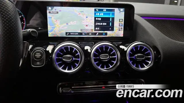 Mercedes-Benz GLA-Class 2022 — Фото 14/20
