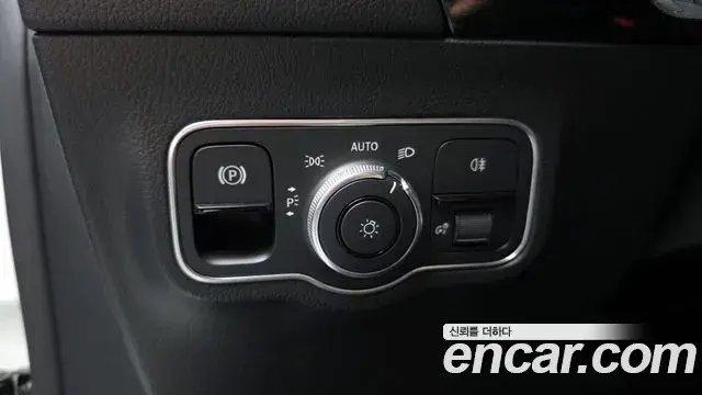 Mercedes-Benz GLA-Class 2022 — Photo 5/30