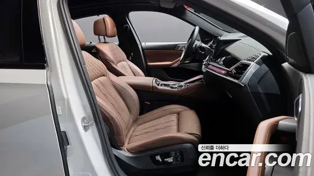 BMW X6 2025 — Photo 10/20