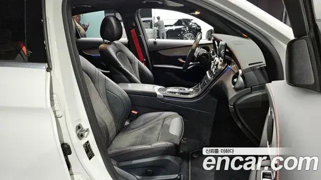 Mercedes-Benz GLC-Class 2022 — ფოტო 18/30