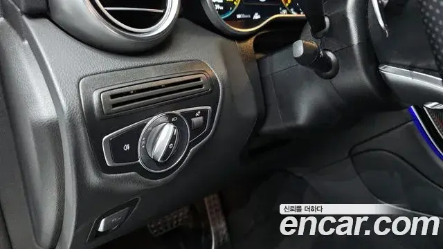 Mercedes-Benz GLC-Class 2022 — ფოტო 17/30