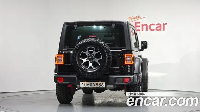 Jeep Wrangler 2020 — Şəkil 17/31