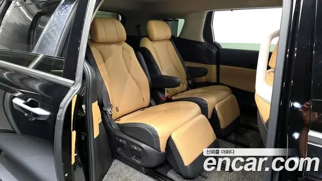 Kia Carnival 2021 — Фото 11/20