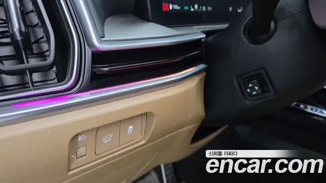 Kia Sorento 2023 — ფოტო 18/20