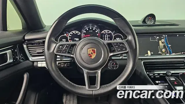 Porsche Panamera 2020 — Фото 13/20