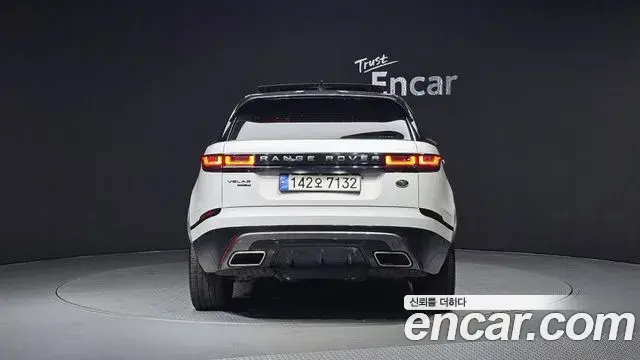 Land Rover Range Rover Velar 2018 — Photo 2/20