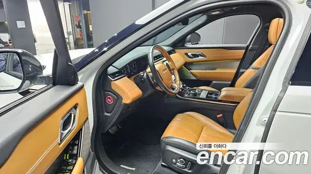 Land Rover Range Rover Velar 2018 — Photo 18/20