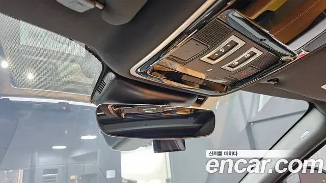 Land Rover Range Rover Velar 2018 — Photo 19/20