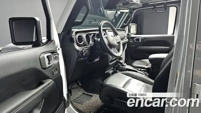 Jeep Wrangler 2021 — ფოტო 5/32