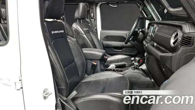 Jeep Wrangler 2021 — ფოტო 17/32