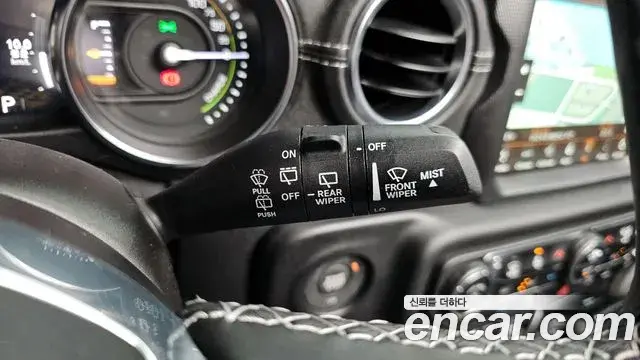 Jeep Wrangler 2021 — ფოტო 12/32