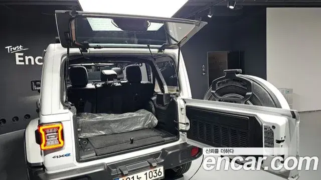 Jeep Wrangler 2021 — ფოტო 32/32