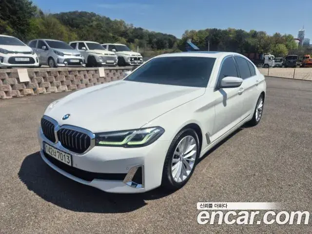 BMW 5 Series 2022 — Фото 1/20