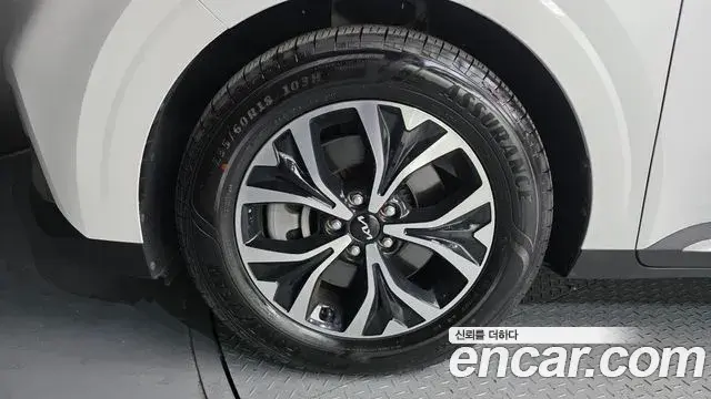 Kia Carnival 2023 — Photo 5/20