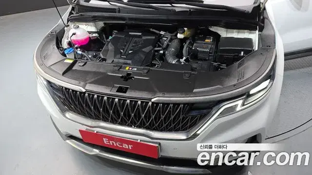 Kia Carnival 2023 — Photo 6/20