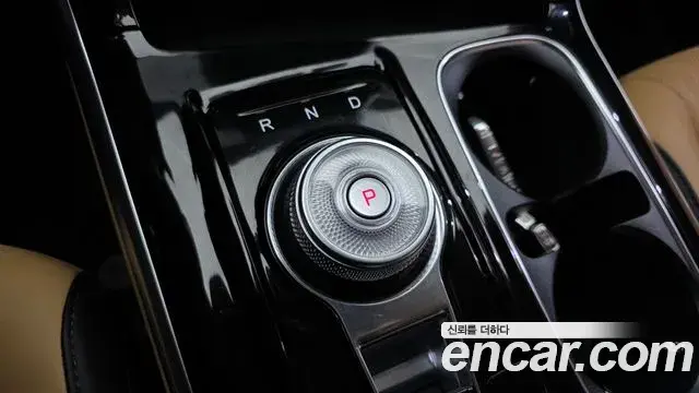 Kia Carnival 2023 — Photo 9/20