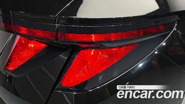 Hyundai Tucson Hybrid 2022 — ფოტო 17/29