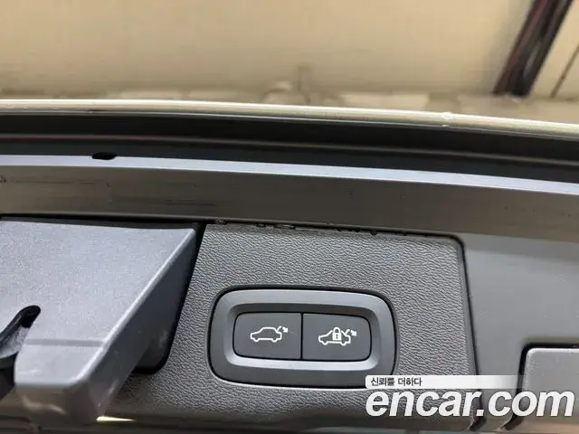 Volvo XC60 2024 — Photo 5/20