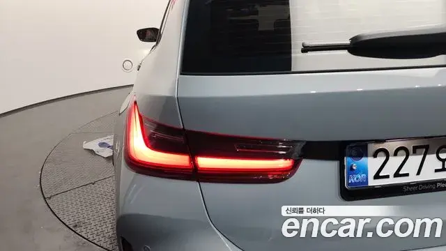 BMW M3 2024 — ფოტო 10/32