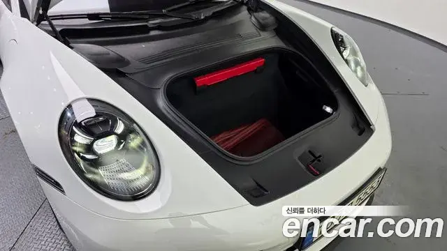 Porsche 911 2023 — ფოტო 18/20