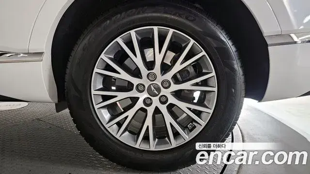 Genesis GV80 2023 — ფოტო 10/30