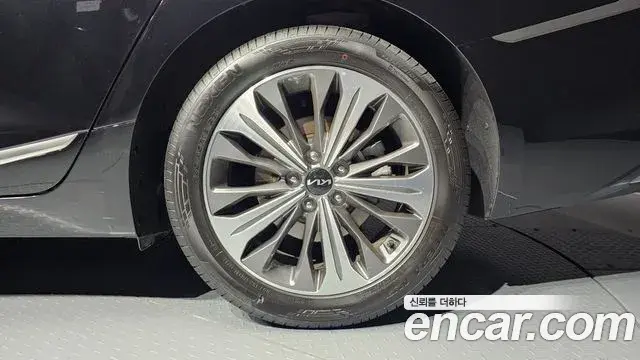 Kia K8 2021 — Şəkil 15/30