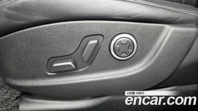 Genesis GV80 2021 — ფოტო 15/34