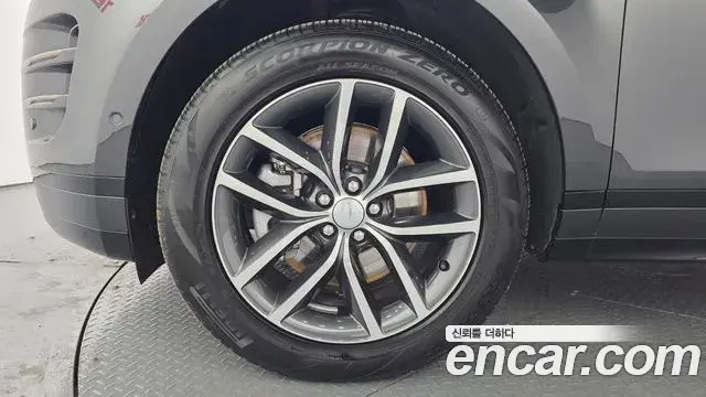 Land Rover Range Rover Evoque 2025 — Фото 9/20
