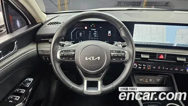 Kia K5 2024 — Фото 13/20